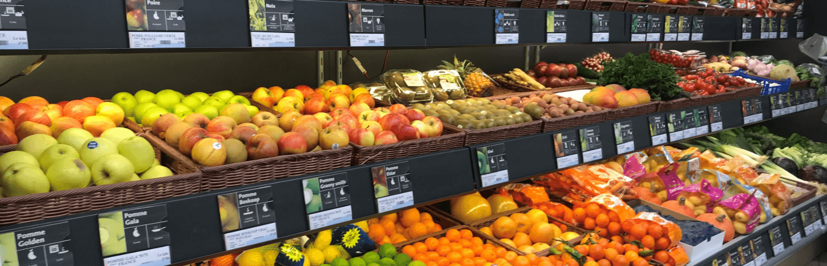 rayon supermarché de fruits et légumes